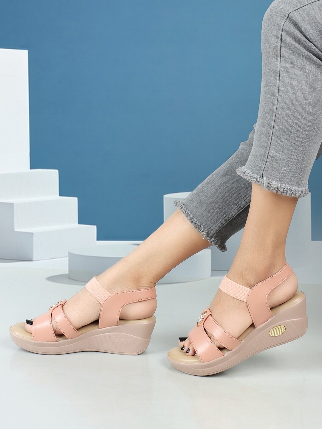 

ICONICS Solid Wedge Heels, Peach