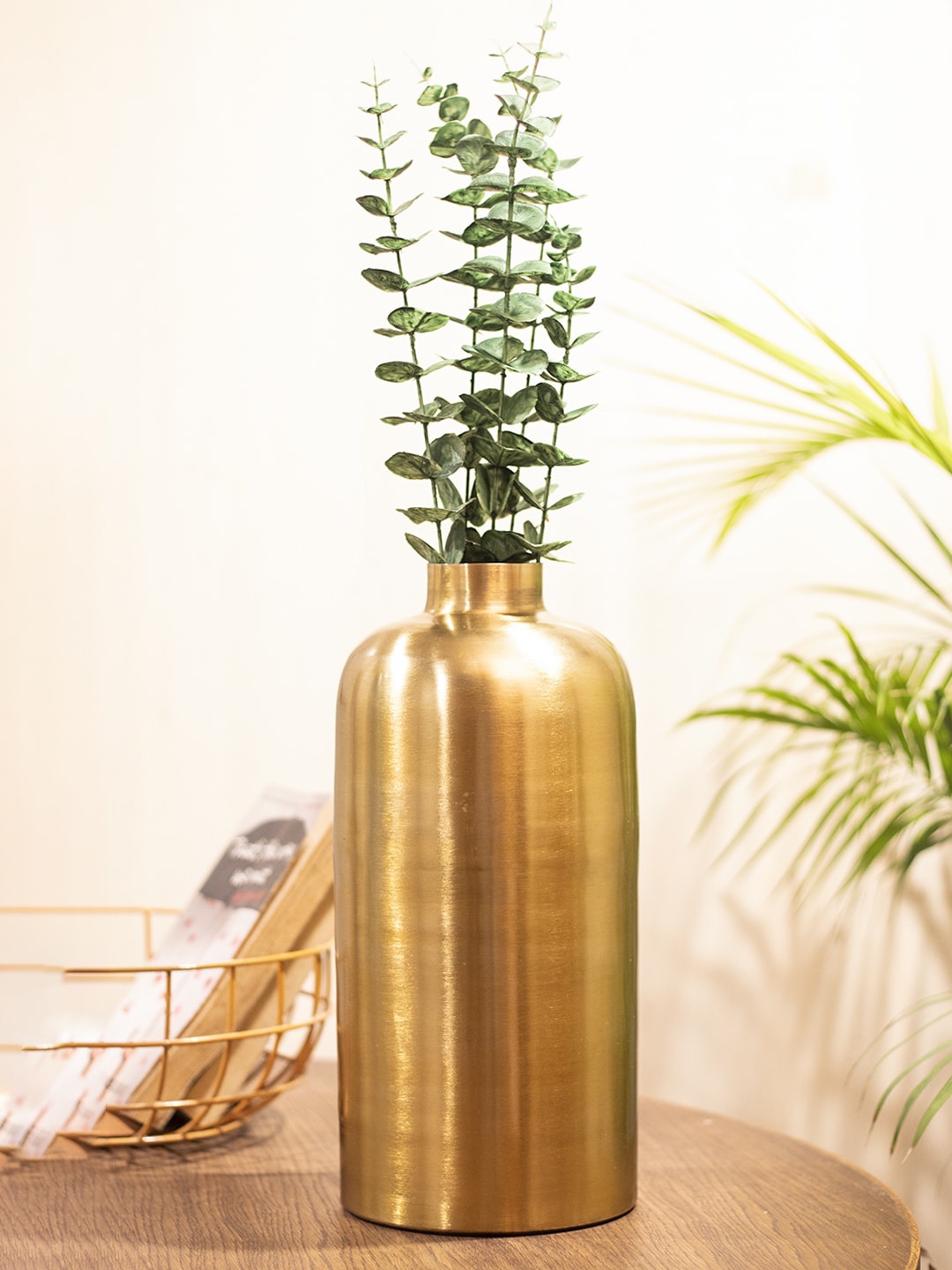 

MARKET99 Beige Cylindrical Shape Iron Flower Vase