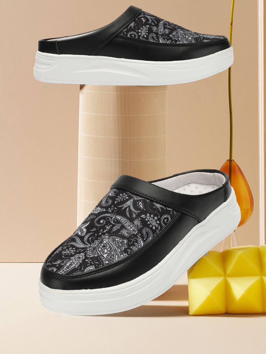 

FASHIMO Women Printed Slip-On Clogs, Black