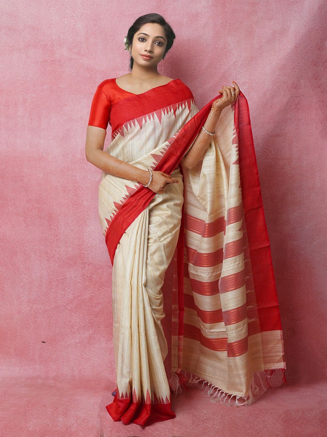 

Unnati Silks Geometric Printed Jute Silk Handloom Tussar Saree, Cream
