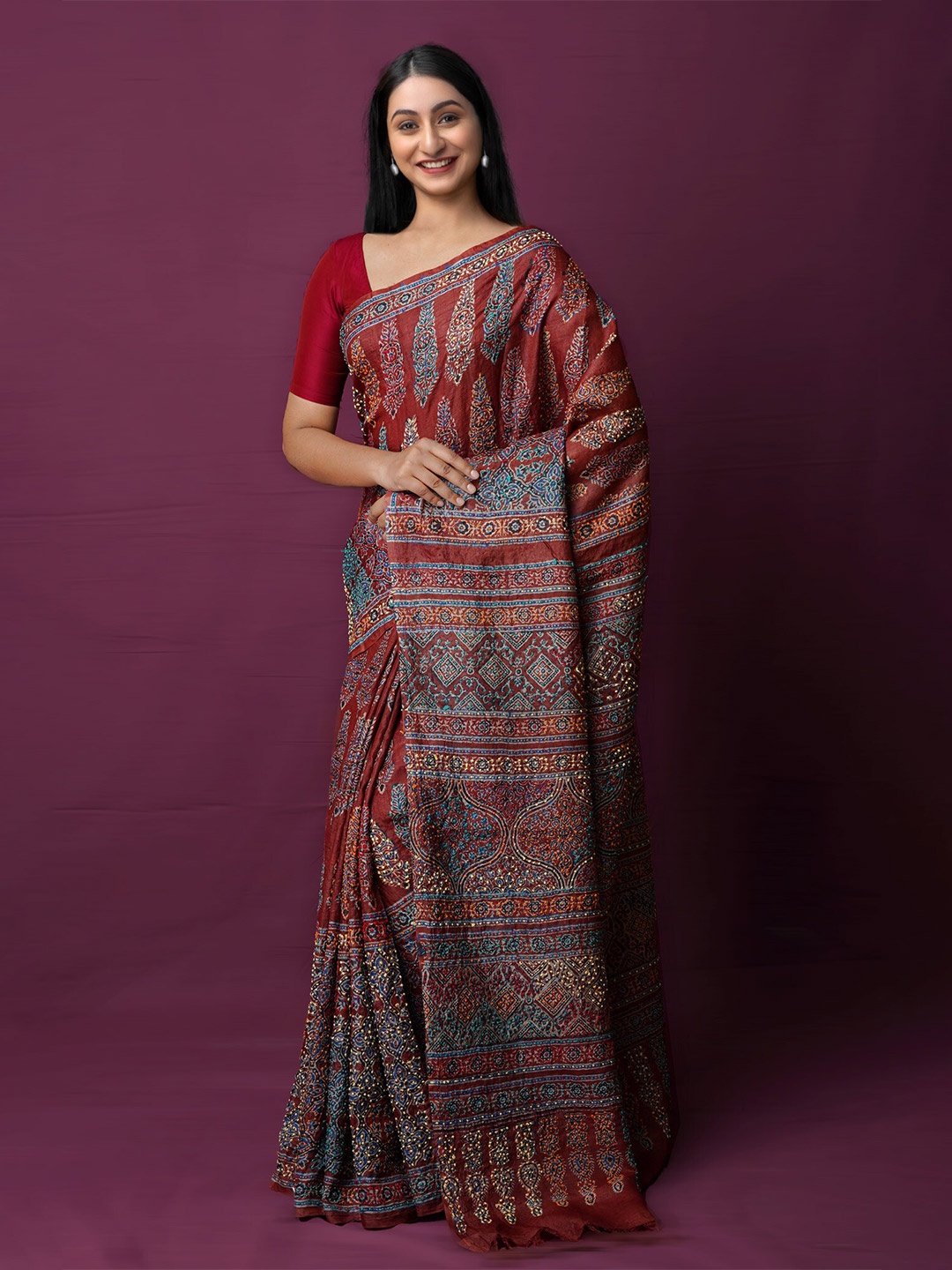 

Unnati Silks Ethnic Motifs Printed Tussar Saree, Burgundy