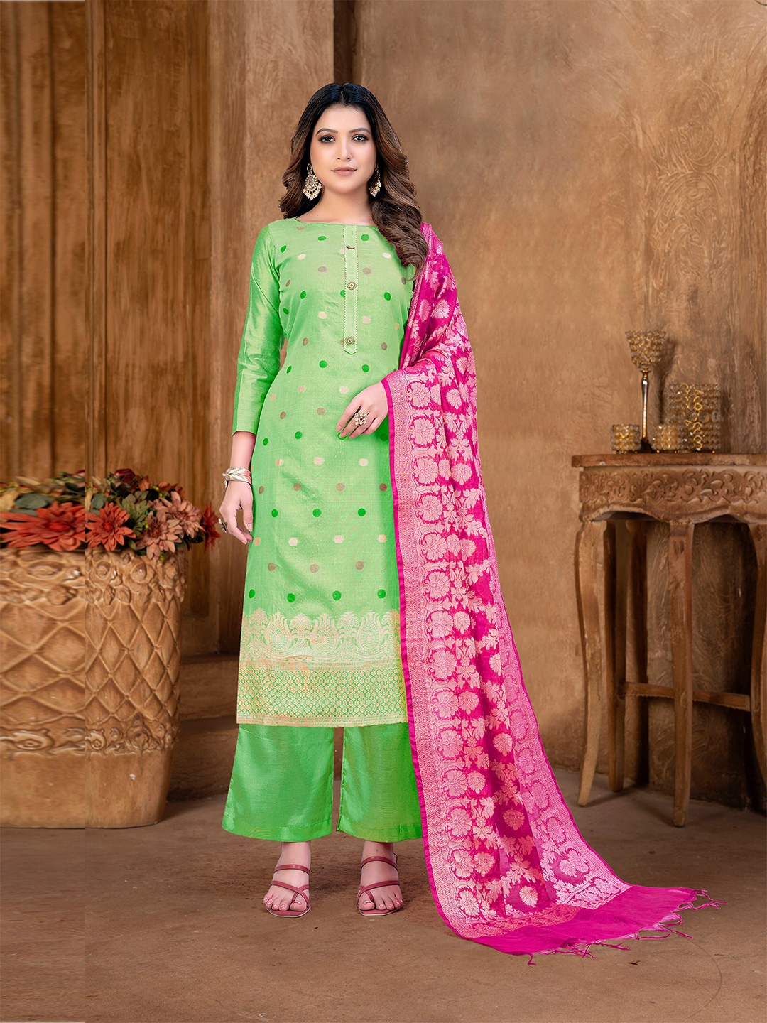 

SHADOW & SAINING Green & Magenta Unstitched Dress Material