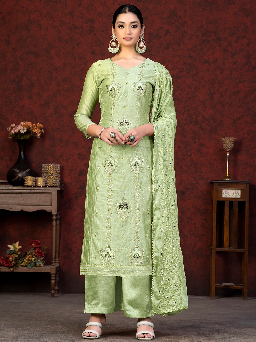 

SHADOW & SAINING Ethnic Motifs Embroidered Unstitched Dress Material, Green