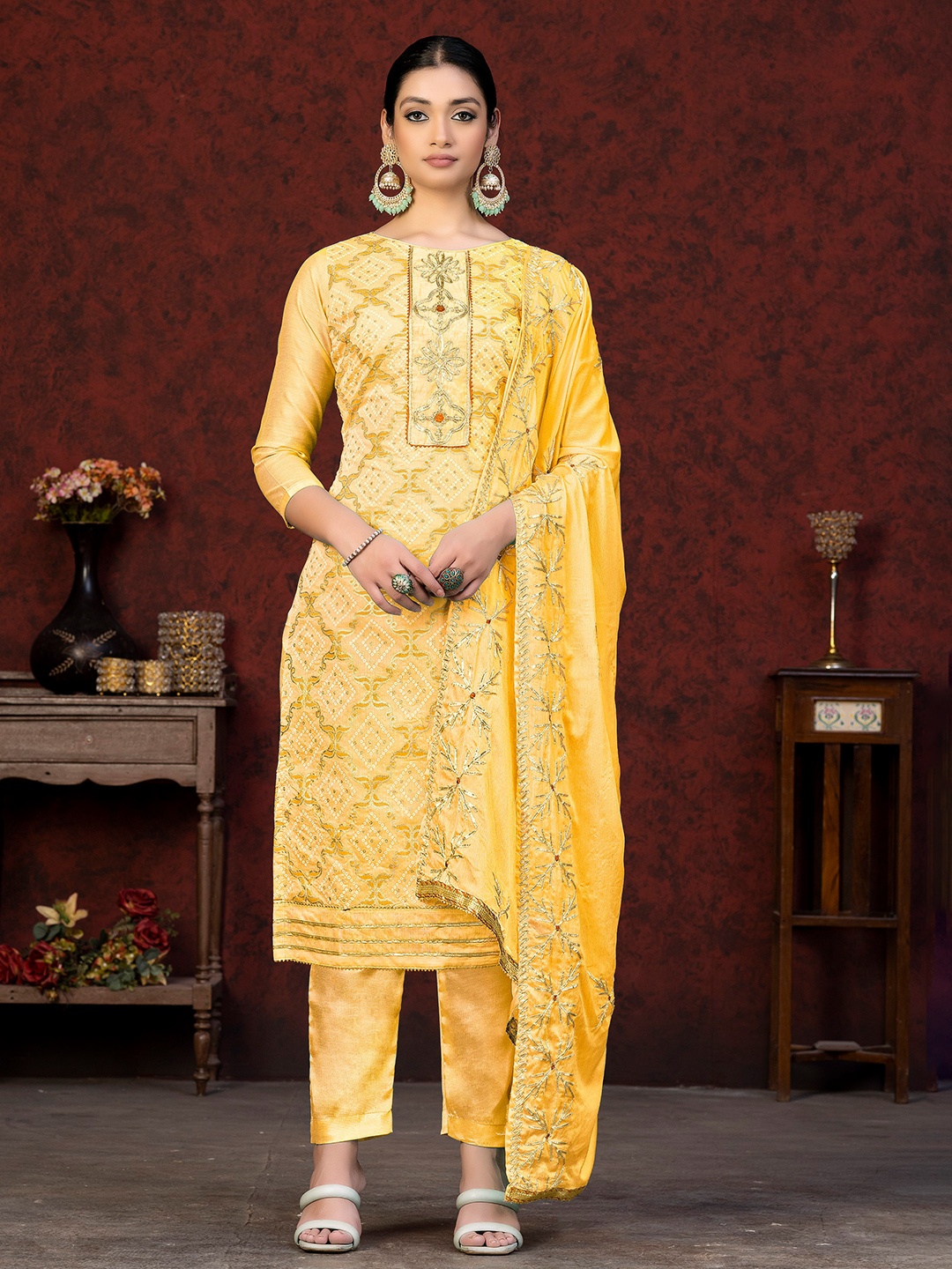 

SHADOW & SAINING Bandhani Embroidered Unstitched Dress Material, Yellow