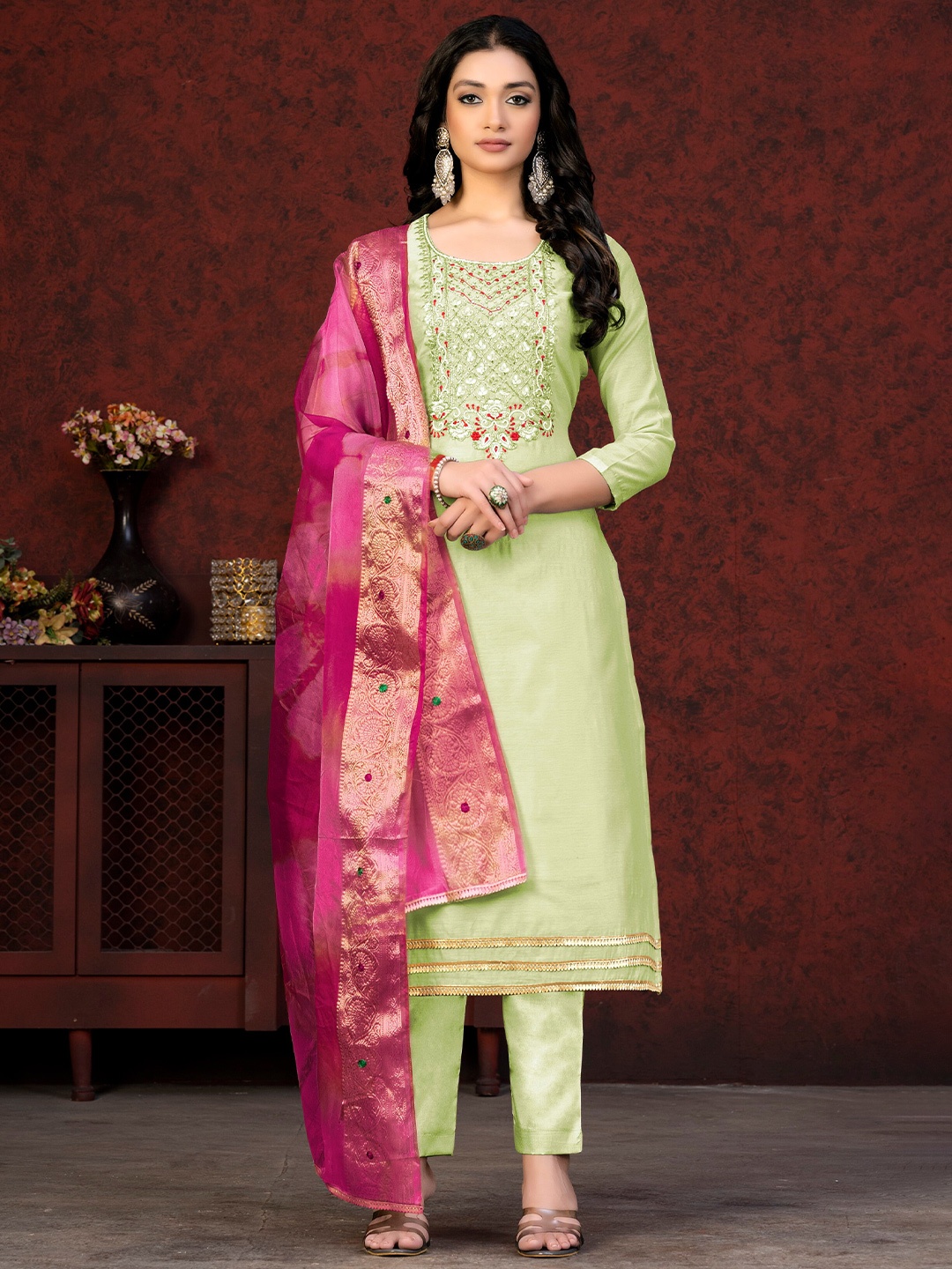 

SHADOW & SAINING Embroidered Unstitched Dress Material, Green