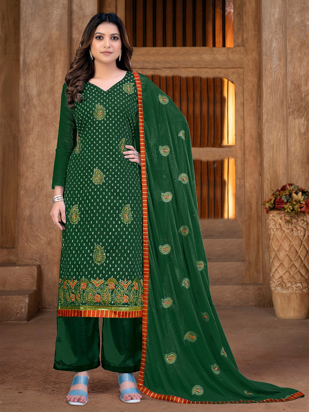 

SHADOW & SAINING Ethnic Motifs Embroidered Unstitched Dress Material, Green