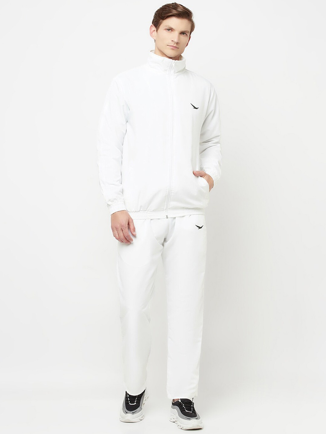 

HiFlyers Brand Logo Printed Regular Fit Tracksuits, White