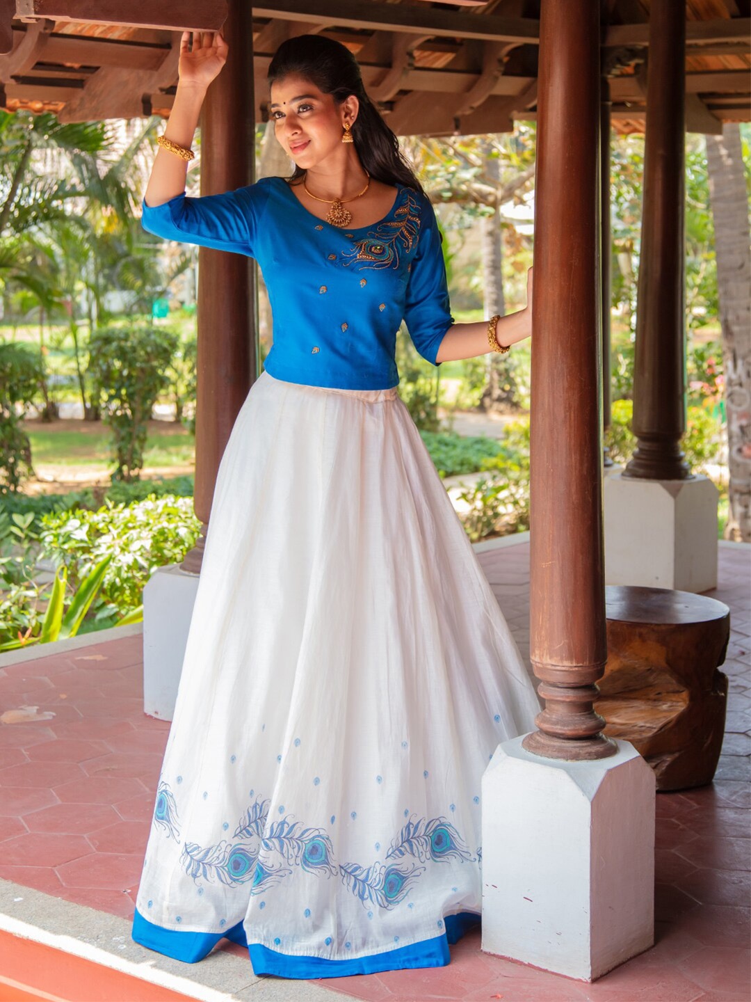 

Maybell Embroidered Thread Work Ready to Wear Lehenga Choli, Blue