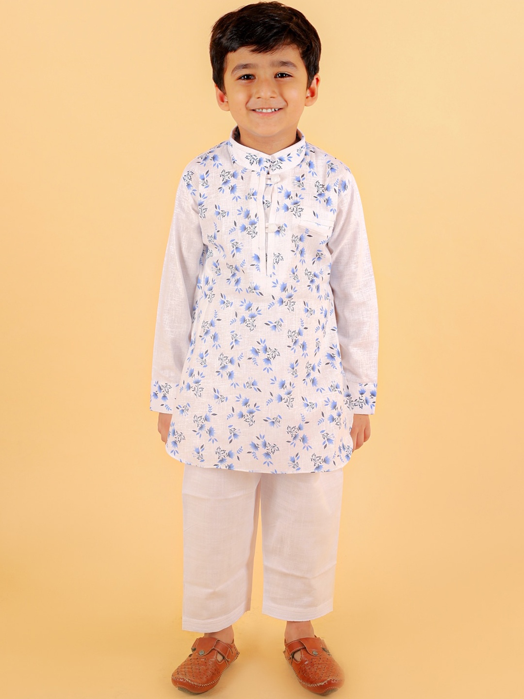 

BAESD Boys Floral Printed Pure Cotton Kurta With Pyjamas, White