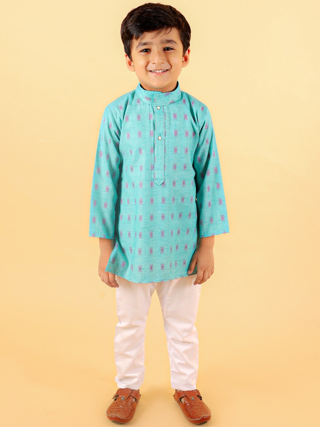 

BAESD Boys Geometric Woven Design Pure Cotton Kurta with Pyjamas, Blue