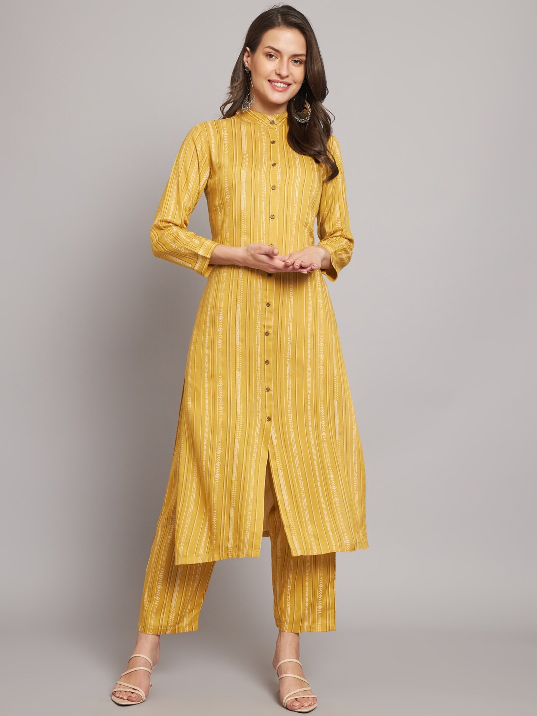 

HELLO DESIGN Striped Regular Kurta with Trousers, Mustard