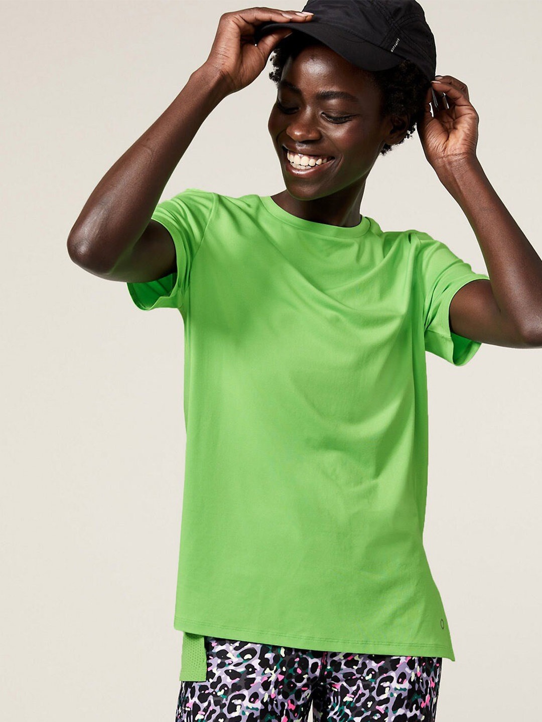 

Marks & Spencer Round Neck Sports T-shirt, Green