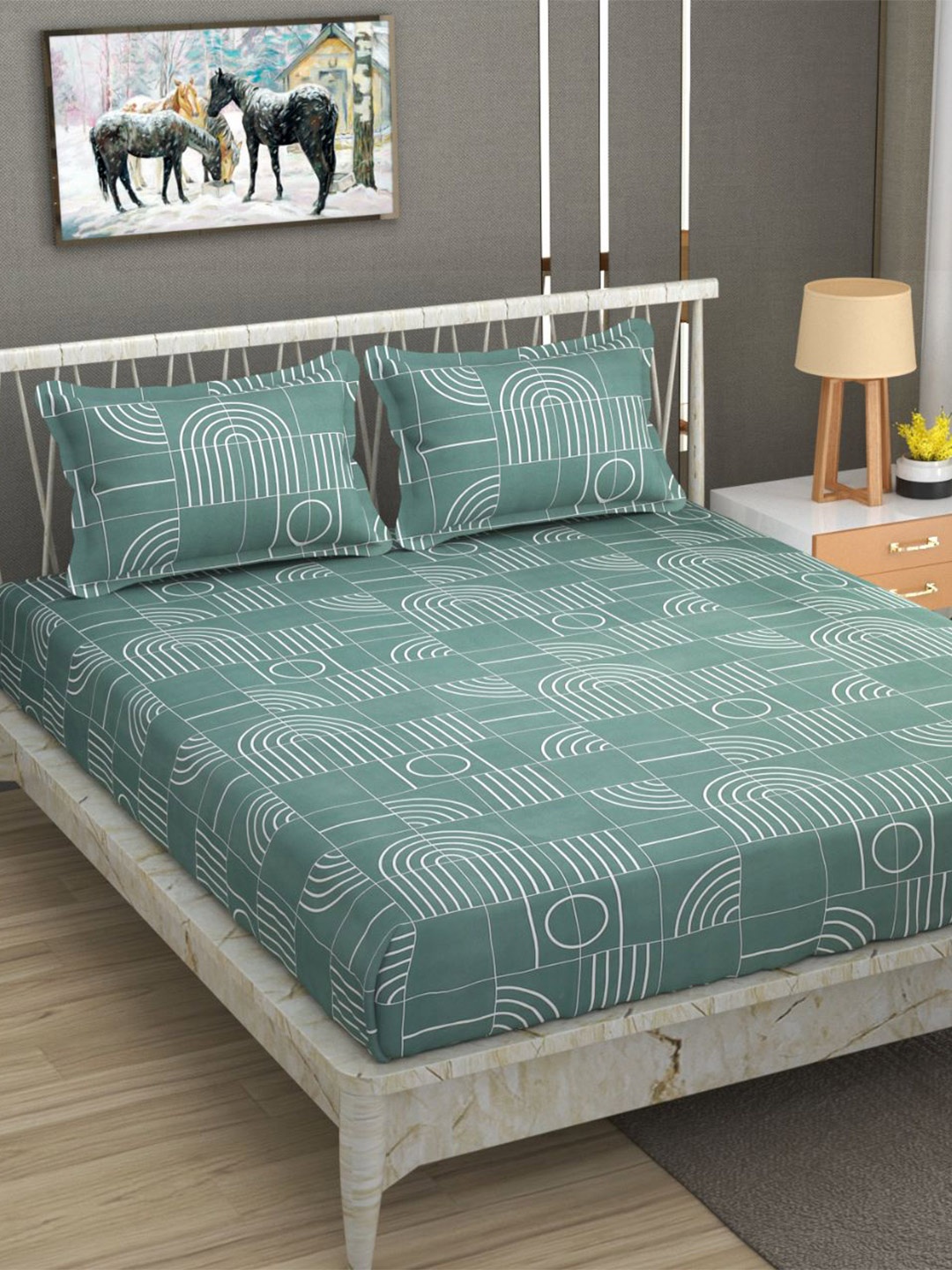 

Bajo's Green & White Geometric 250 TC Cotton Fitted King Bedsheet with 2 Pillow Covers