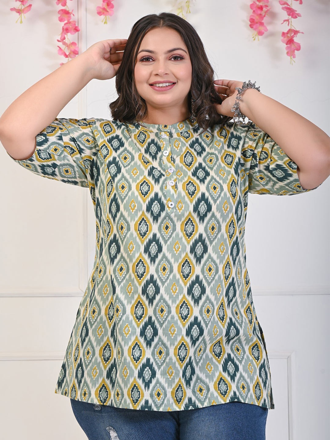 

Swasti Floral Printed Pure Cotton Kurti, Green