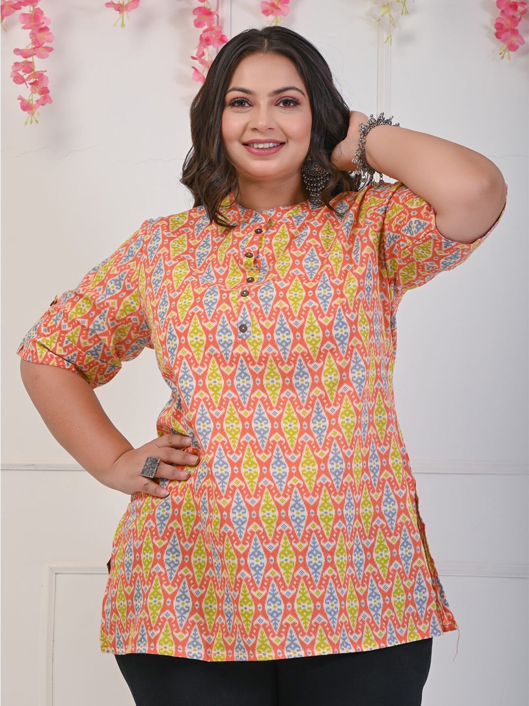 

Swasti Plus Size Ethnic Motifs Printed Pure Cotton Kurti, Peach