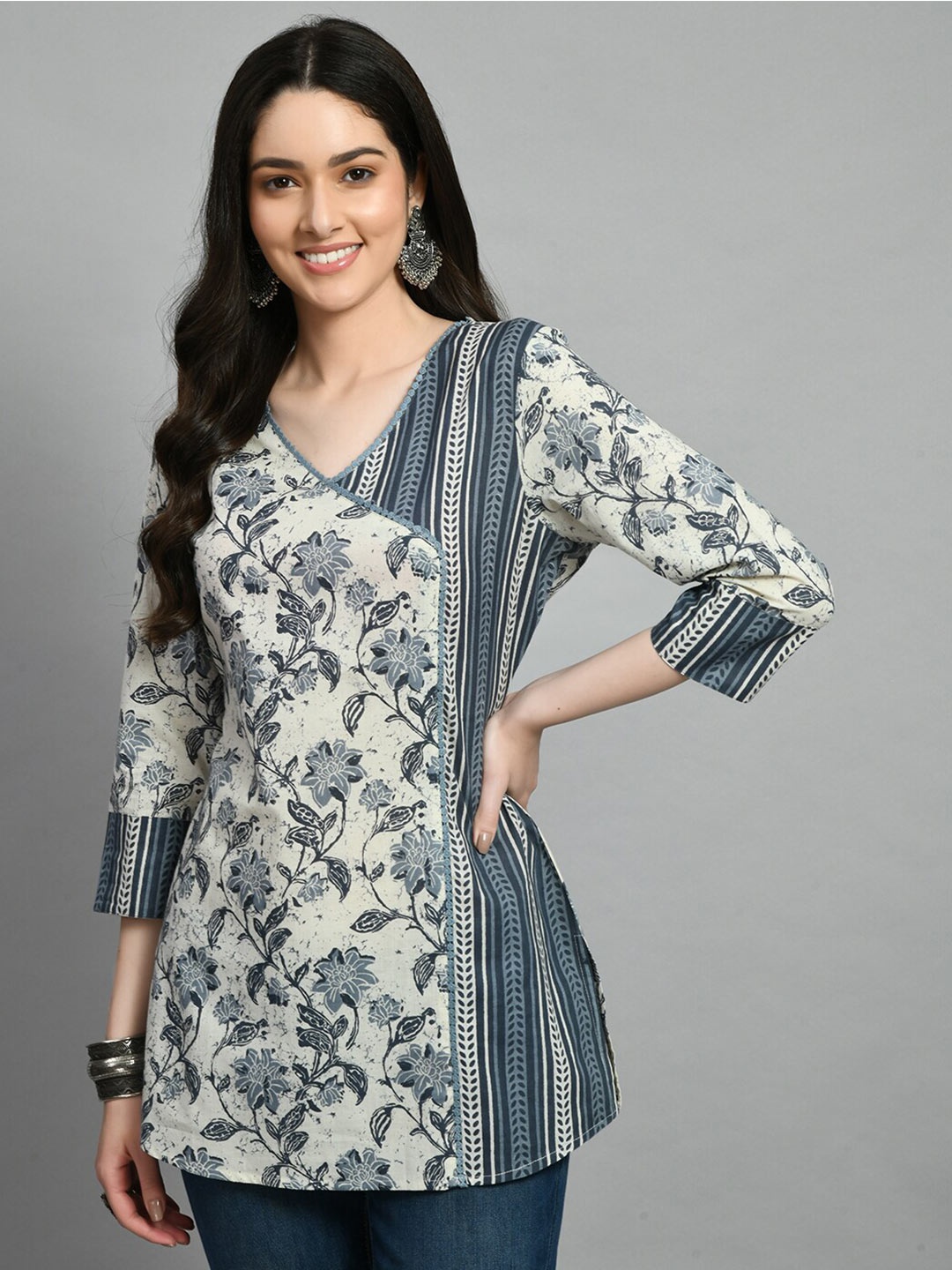

MEESAN Floral Printed Tunic, Grey
