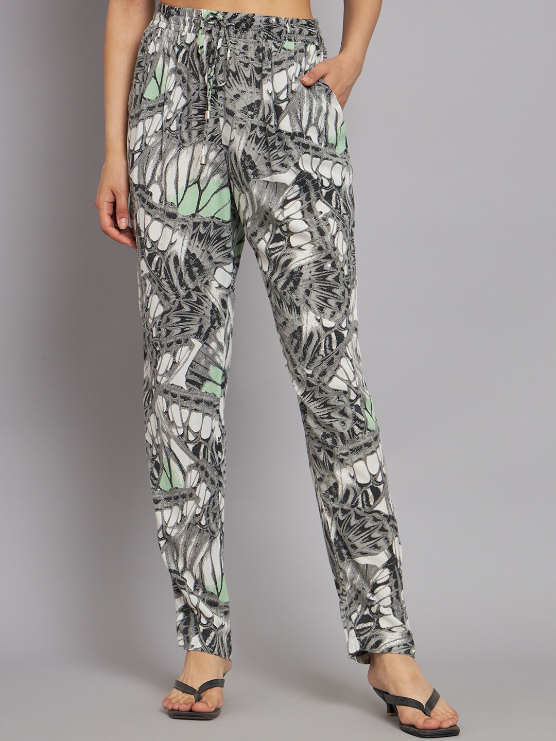 

NoBarr Abstract Printed Mid-Rise Trouser, Grey