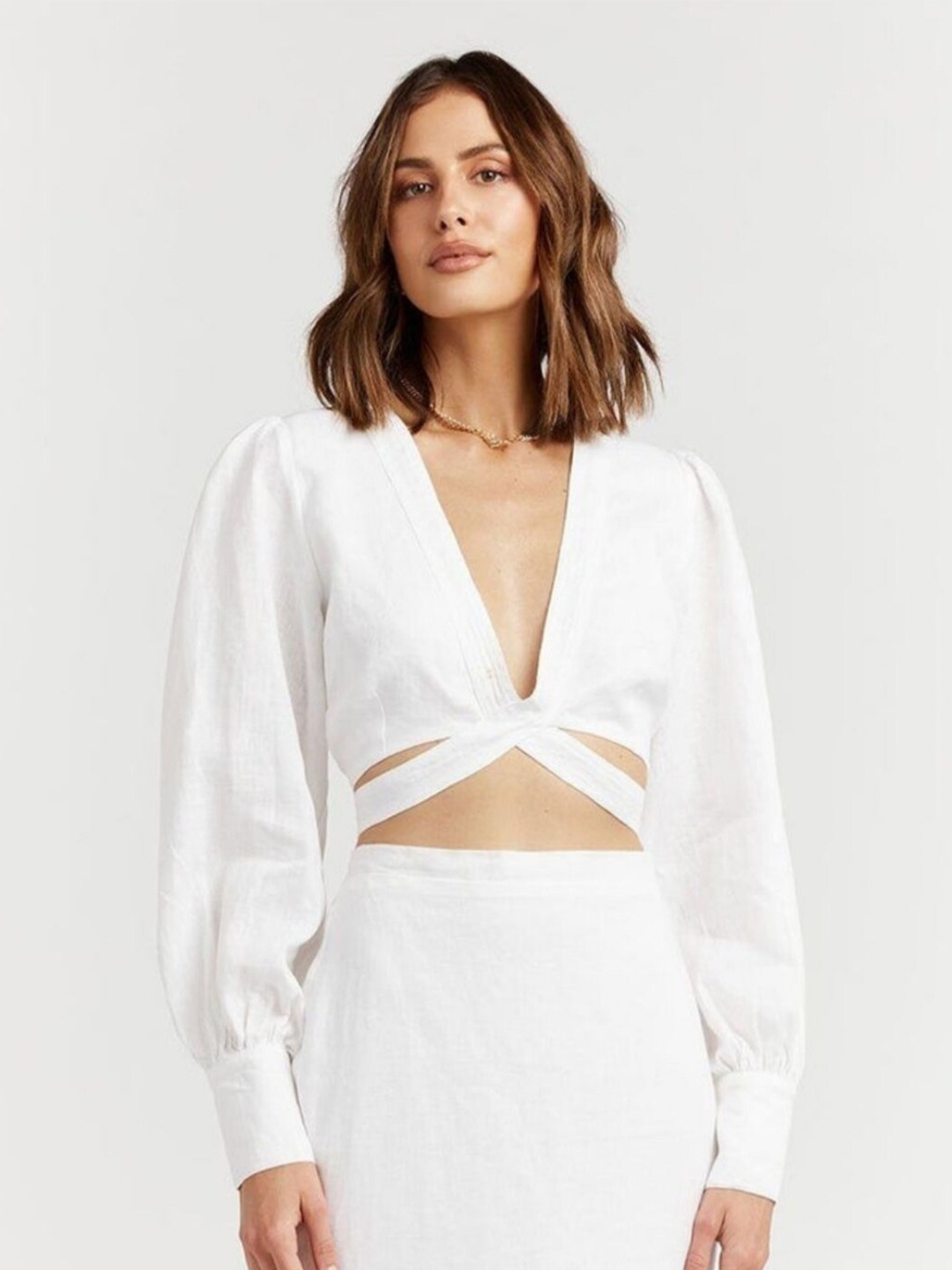 

Styched V-Neck Cuffed Sleeves Cotton Crop Fitted Top, White