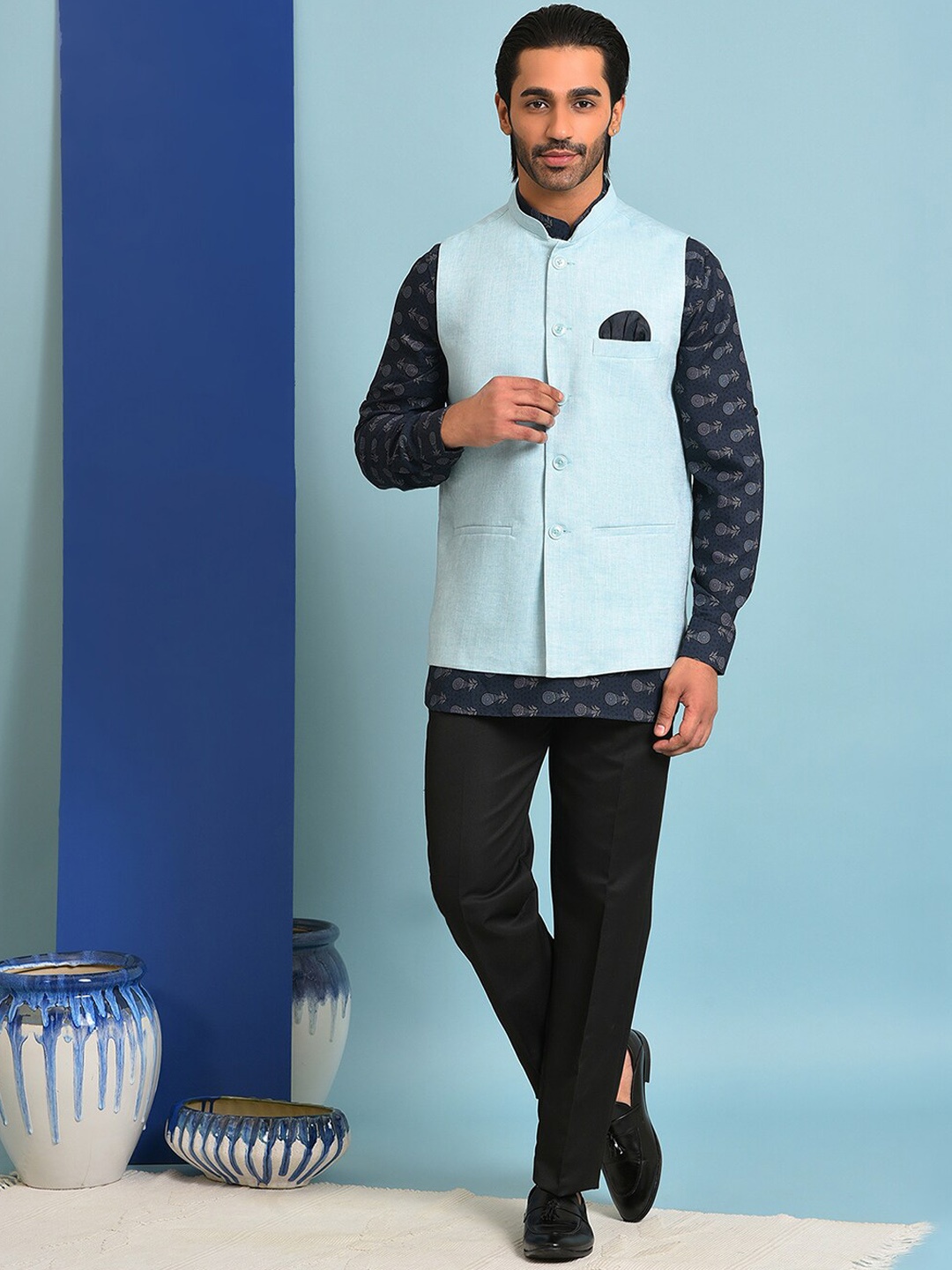 

Hangup Ethnic Motifs Printed Mandarin Collar Short Kurta with Trousers & Nehru Jacket, Blue