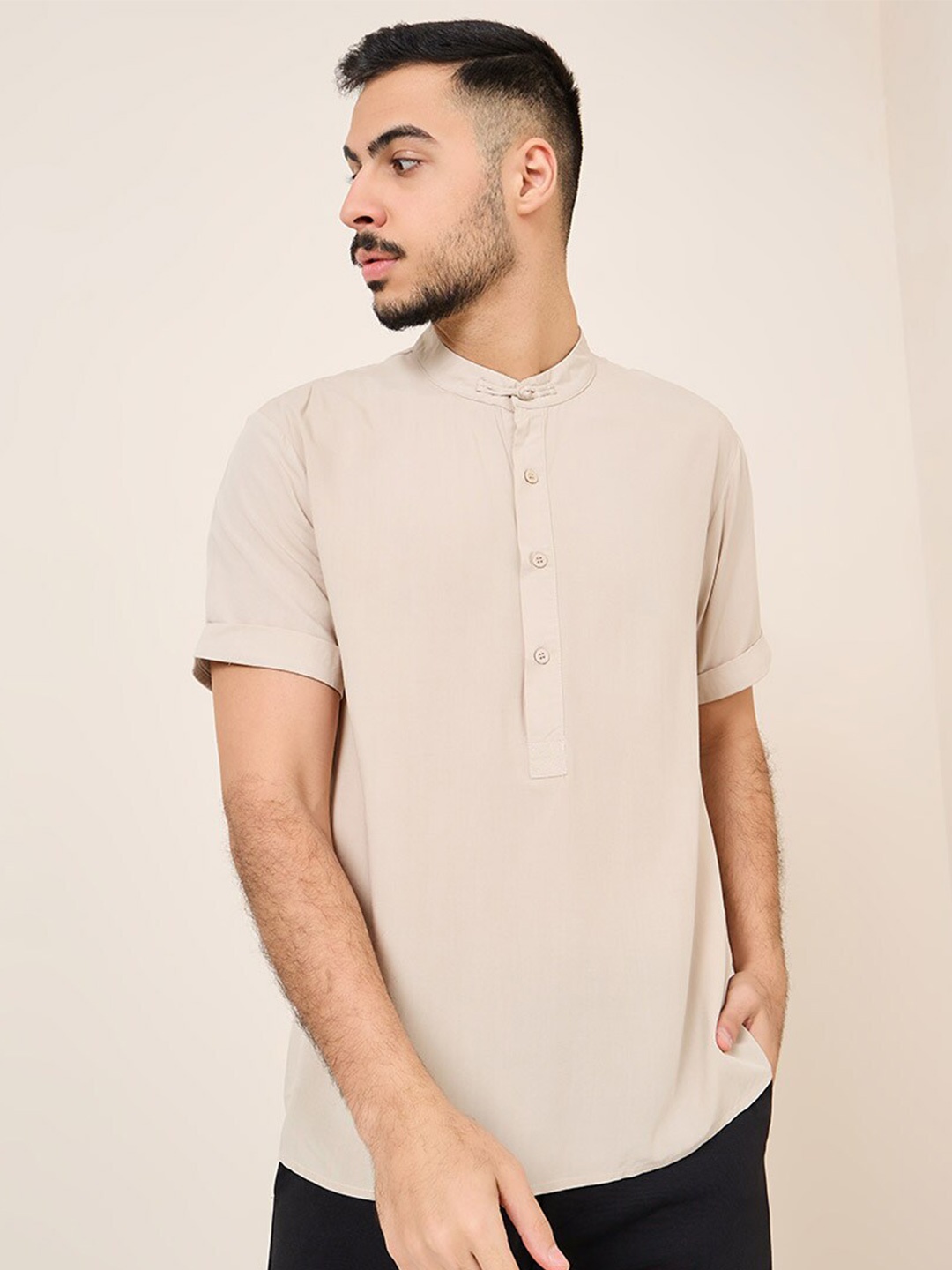 

Styli Men Beige Solid Casual Shirt
