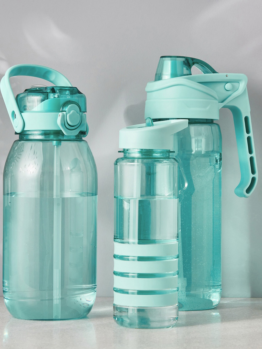 

Home Centre Atlantis Green Sipper Water Bottle - 1.8 L