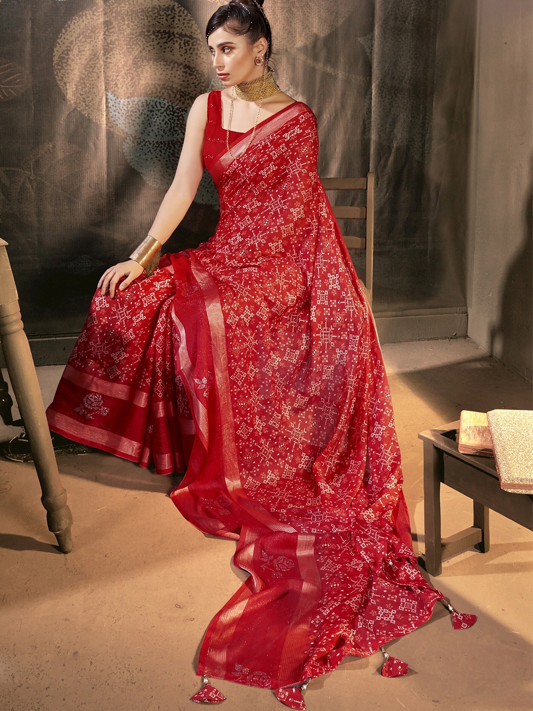 

Triveni Ethnic Printed Zari Pure Chiffon Saree, Red