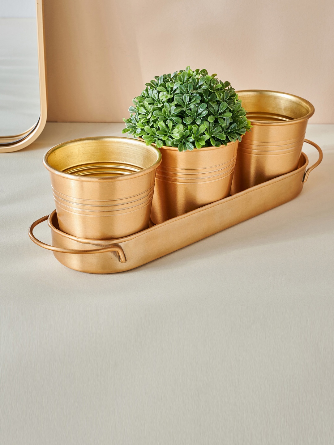 

Home Centre Gloria Golden Textured Planters With Tray, Gold