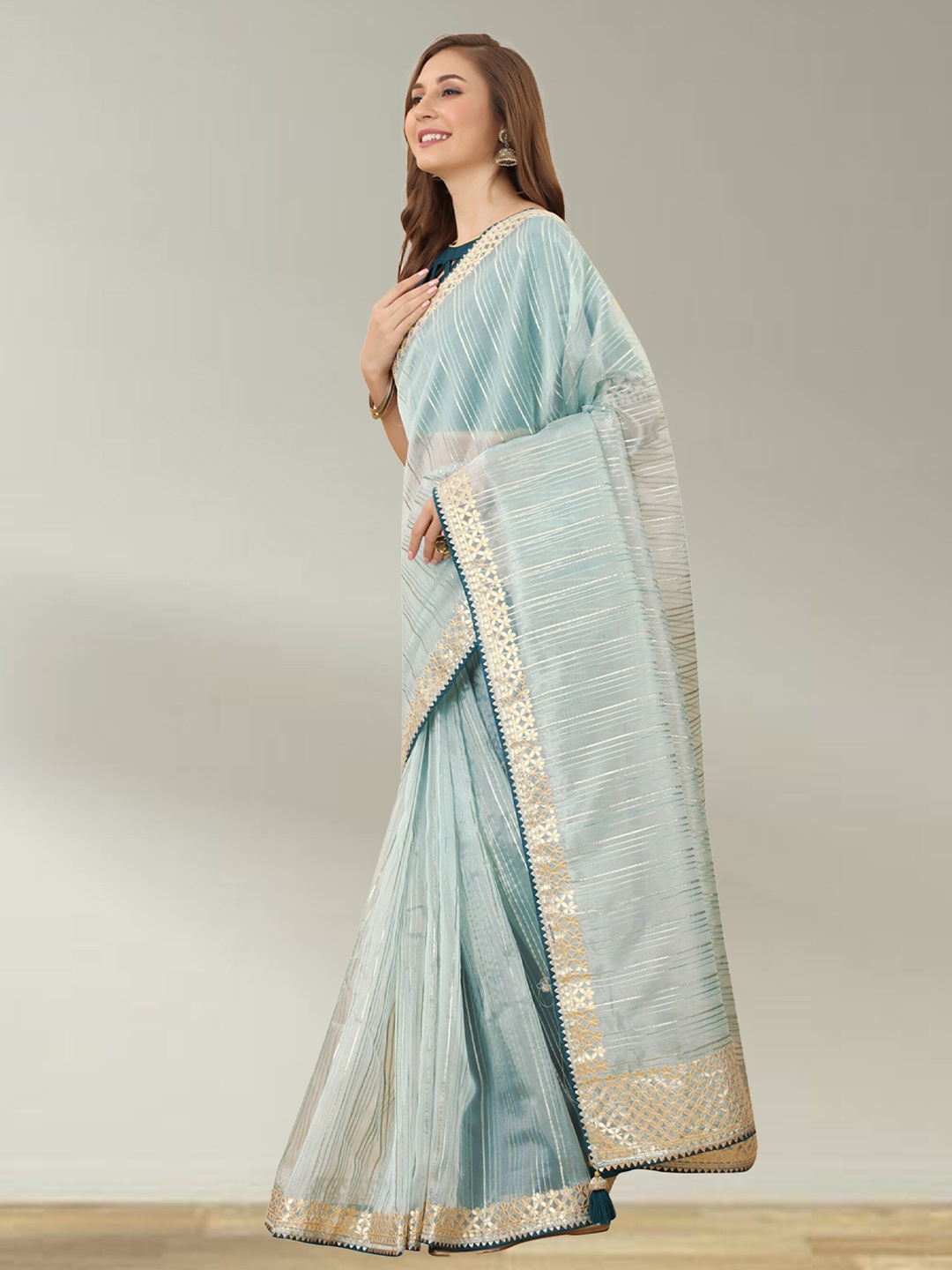

N N ENTERPRISE Striped Embroidered Net Saree, Blue