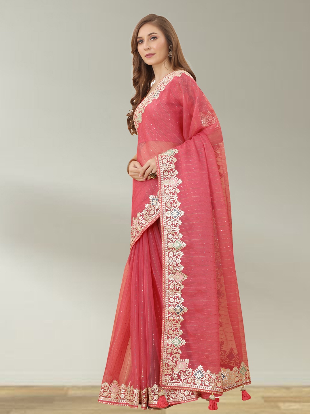 

N N ENTERPRISE Embellished Sequinned Net Saree, Rose