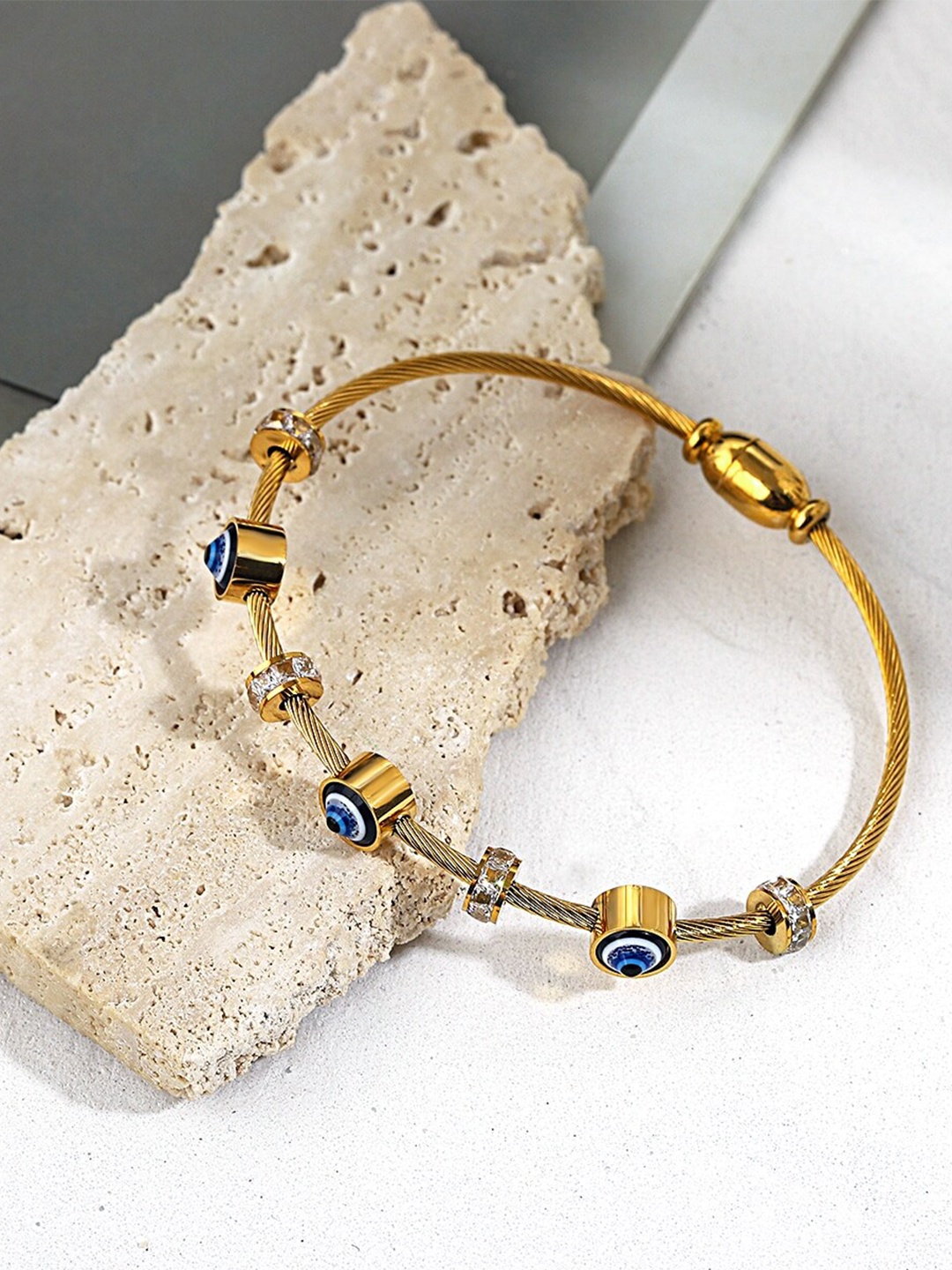 

EL REGALO Women Gold-Plated Bangle-Style Bracelet