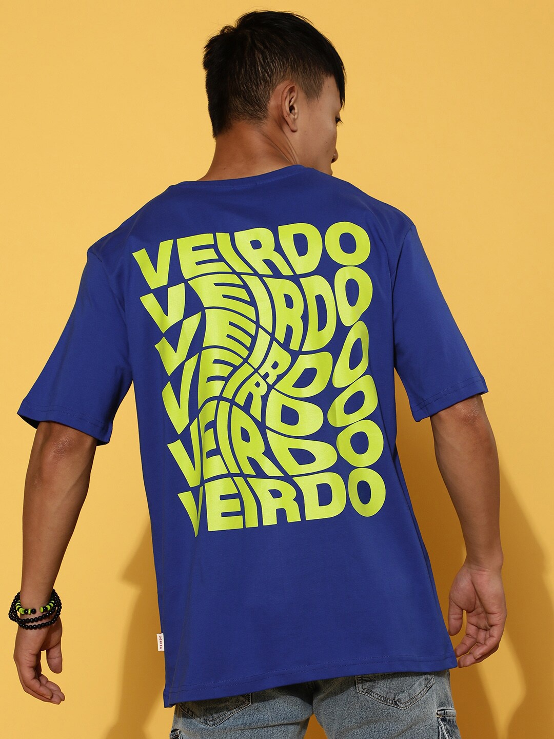 

VEIRDO Blue & Yellow Typography Printed Cotton T-shirt