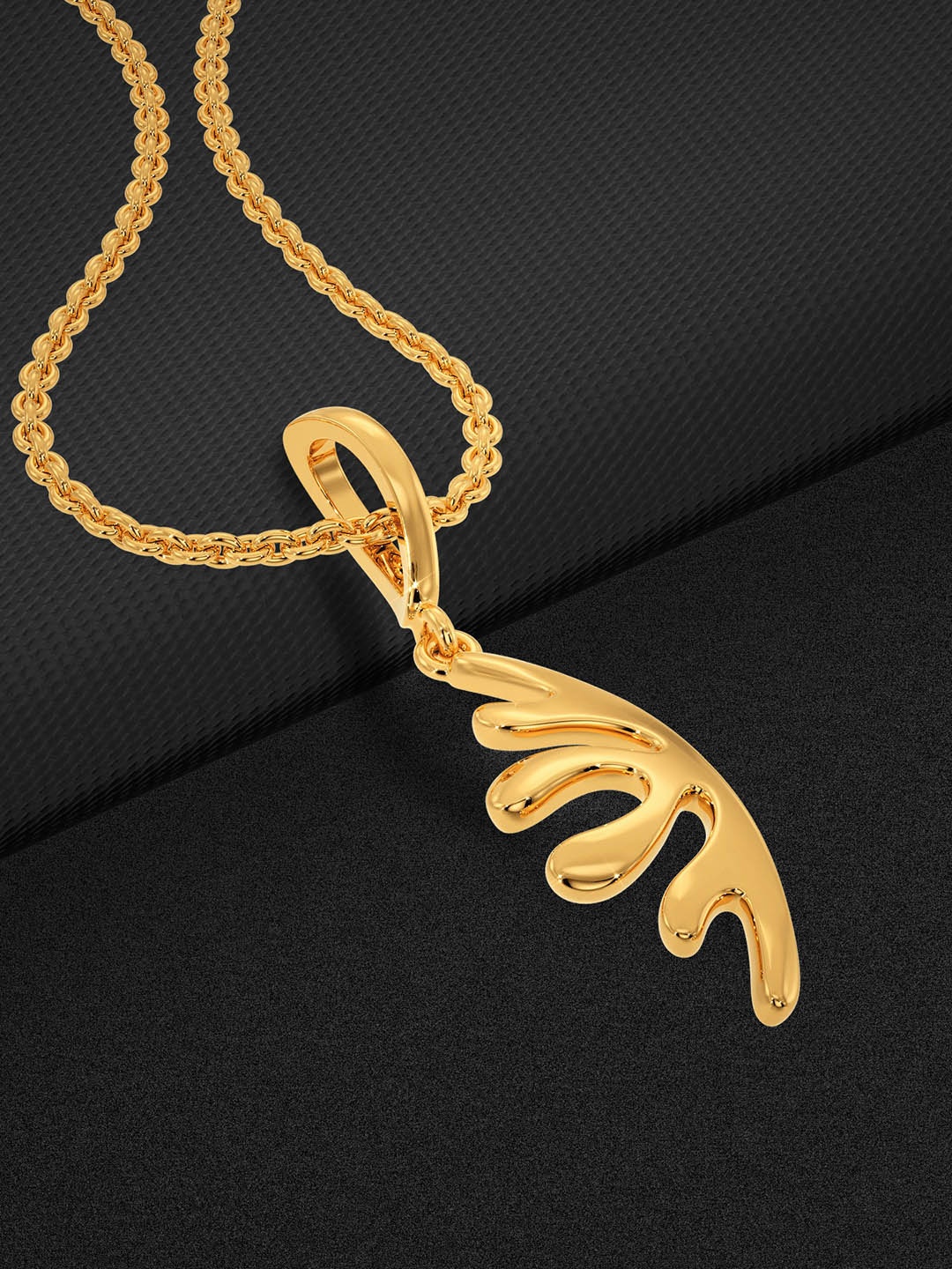 

MELORRA Crazy About Lace 14KT Gold Pendant-0.76gm