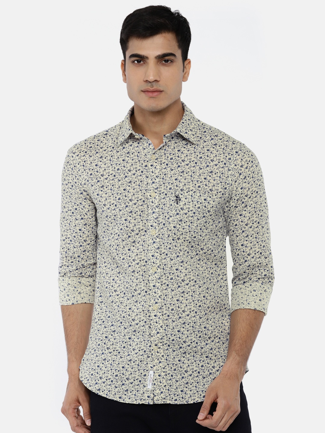 

U.S. Polo Assn. Men Off-White & Blue Tailored Fit Printed Casual Shirt