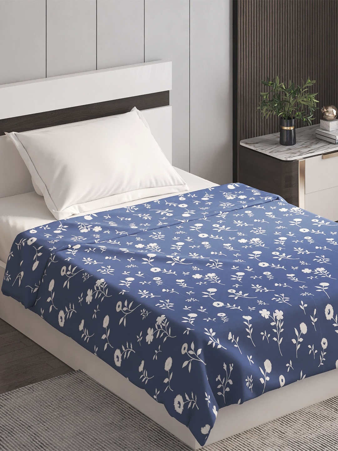 

Home Centre Blue Floral Cotton Summer 120 GSM Single Bed Dohar