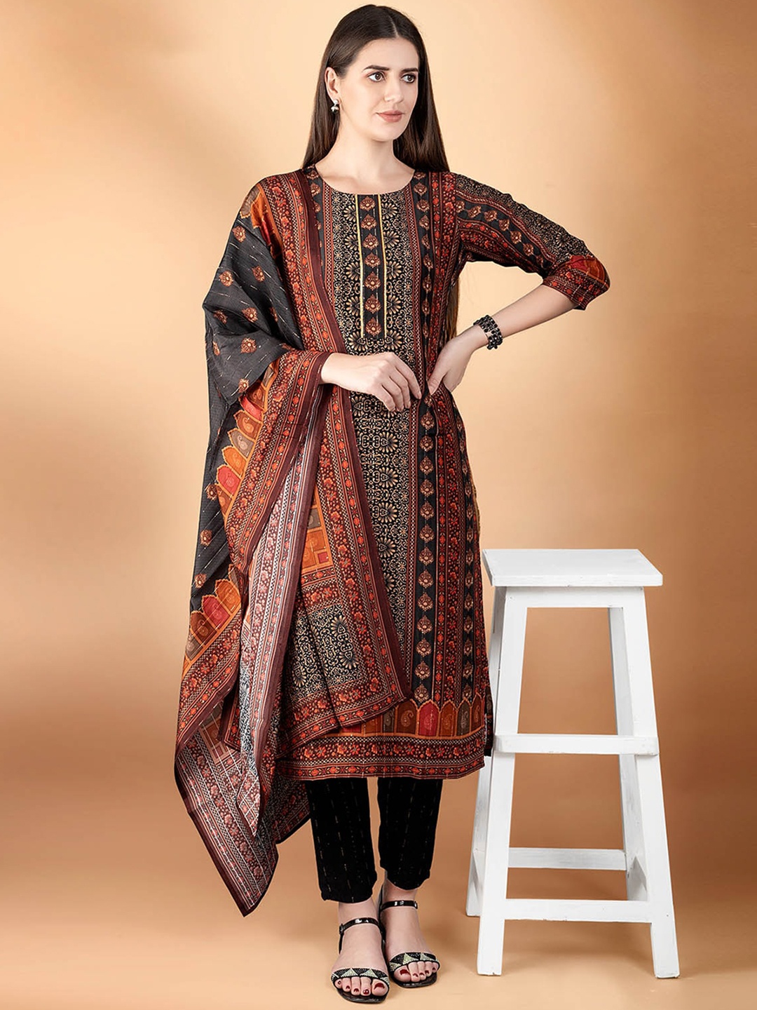 

ODETTE Ethnic Motifs Printed Regular Kurta with Trousers & Dupatta, Red