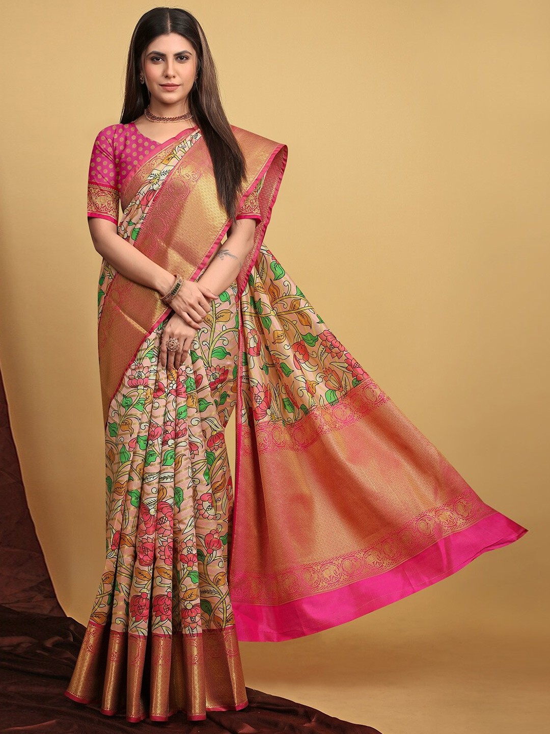 

AVANTIKA FASHION Floral Printed Zari Pure Silk Kanjeevaram Saree, Peach