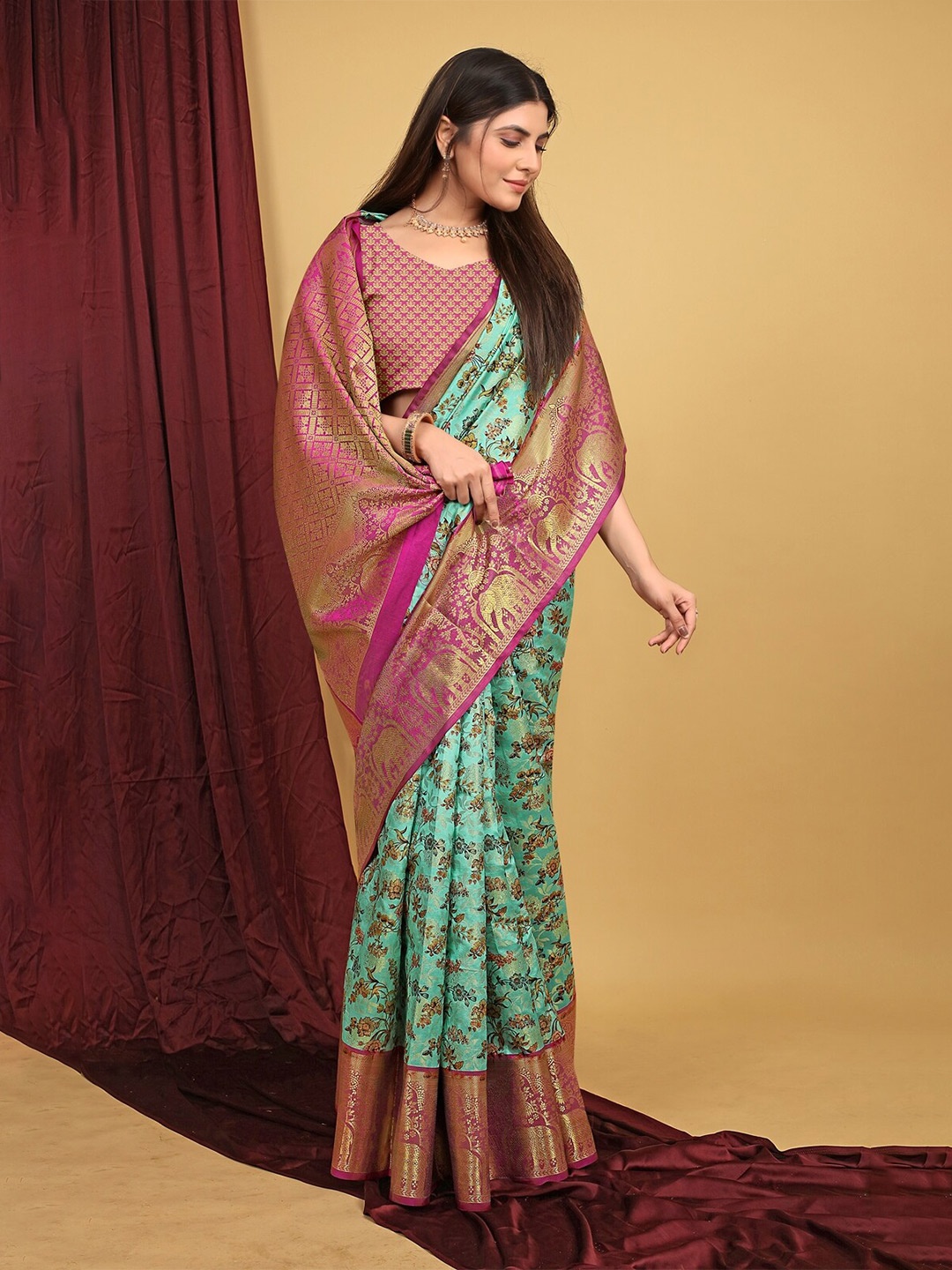 

AVANTIKA FASHION Floral Zari Pure Silk Kanjeevaram Saree, Teal