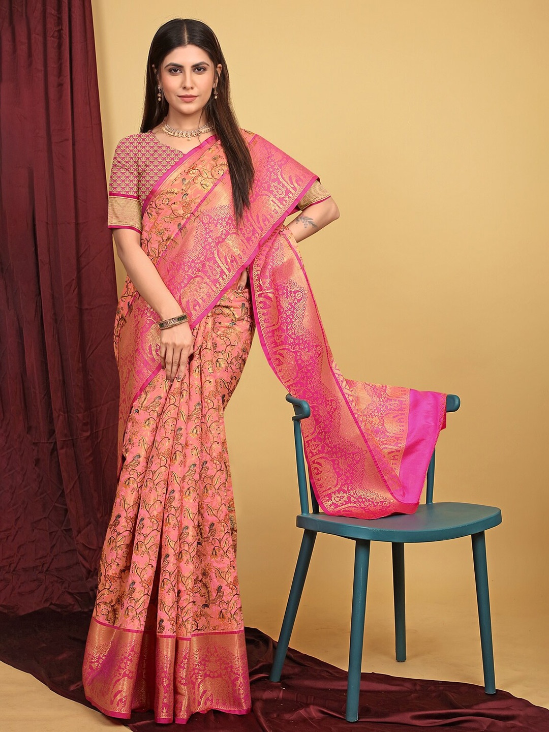 

AVANTIKA FASHION Floral Zari Pure Silk Kanjeevaram Saree, Pink