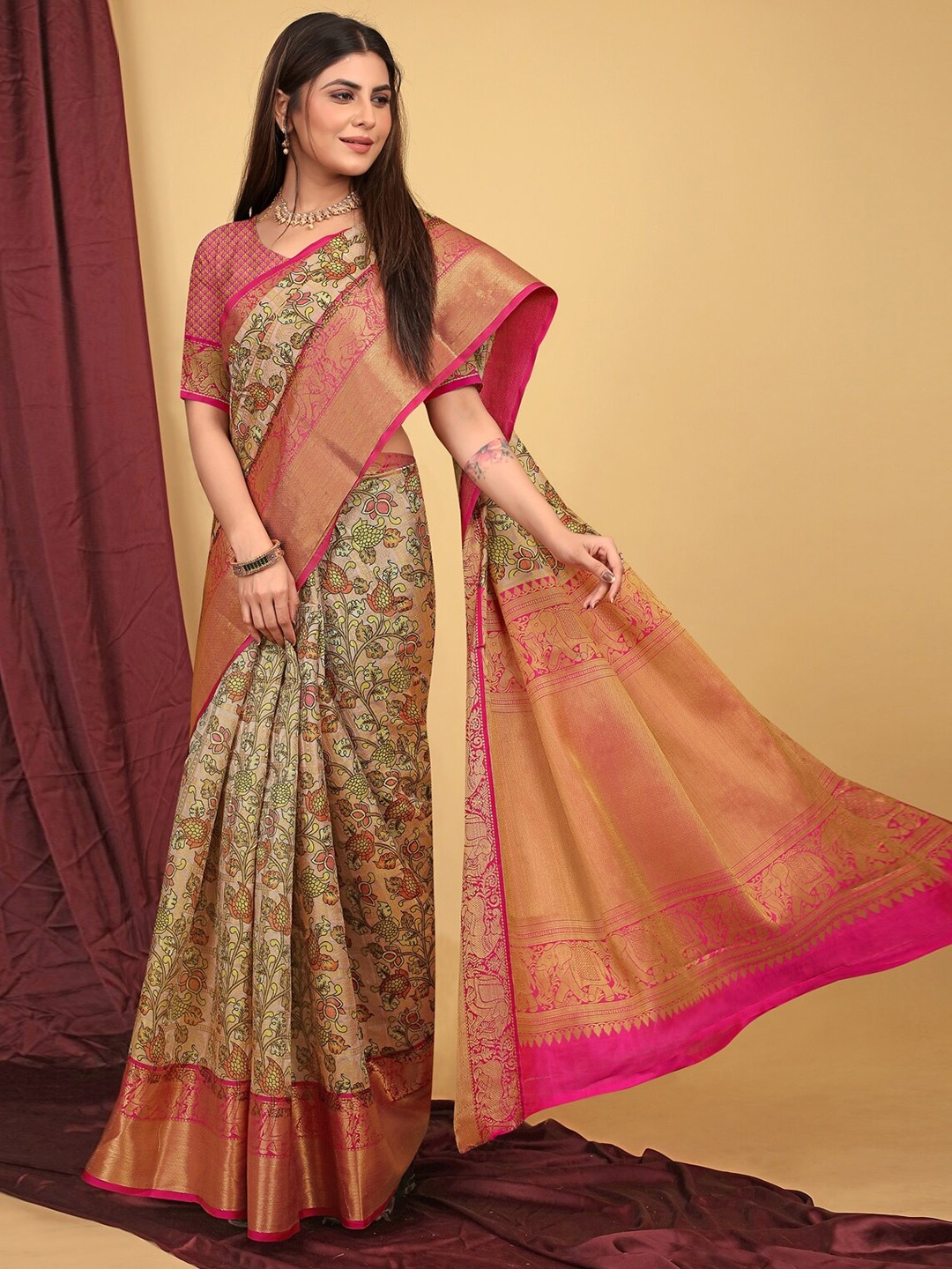 

AVANTIKA FASHION Floral Zari Pure Silk Kanjeevaram Saree, Pink
