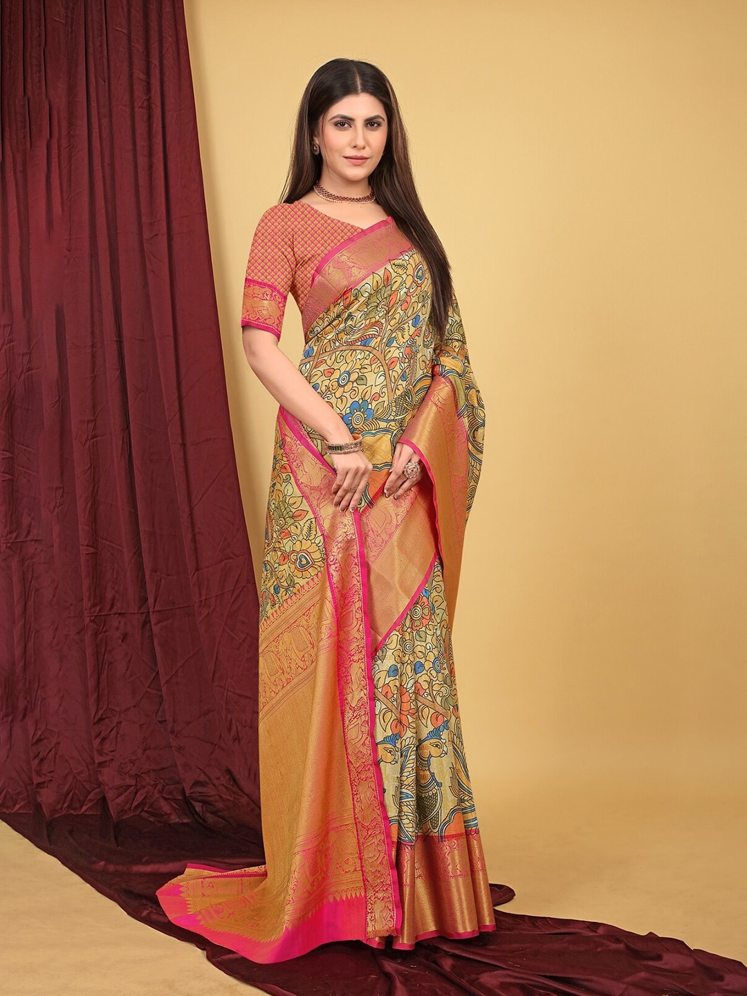 

AVANTIKA FASHION Floral Printed Zari Pure Silk Kanjeevaram Saree, Yellow