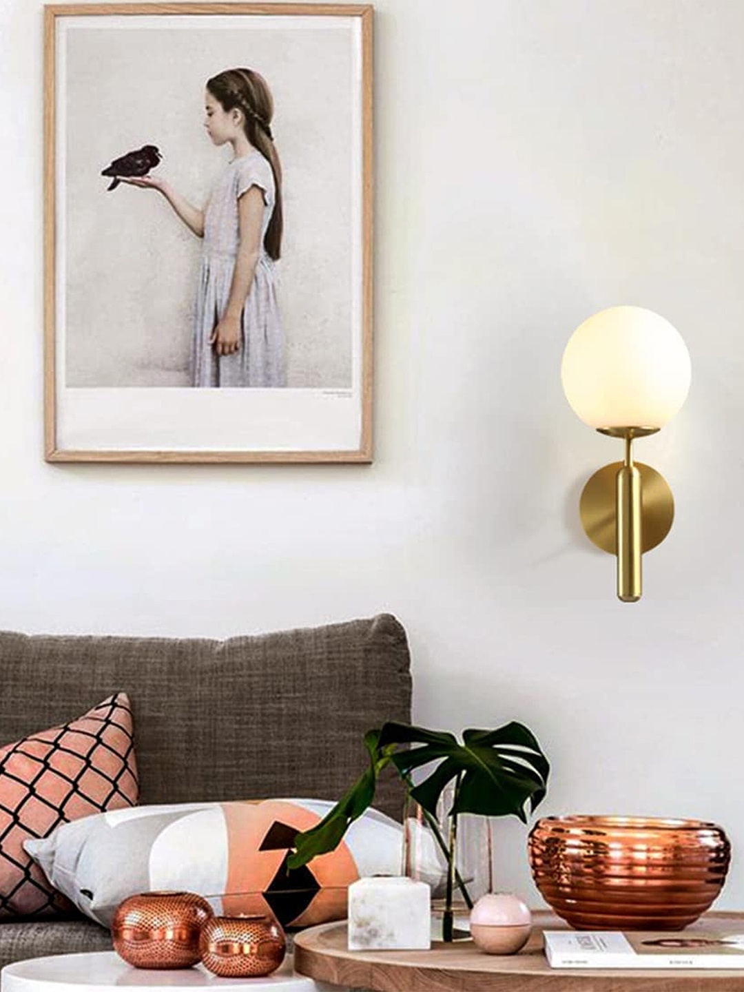 

MFD HOME FURNISHING Golden Contemporary Wall Lamp, Gold
