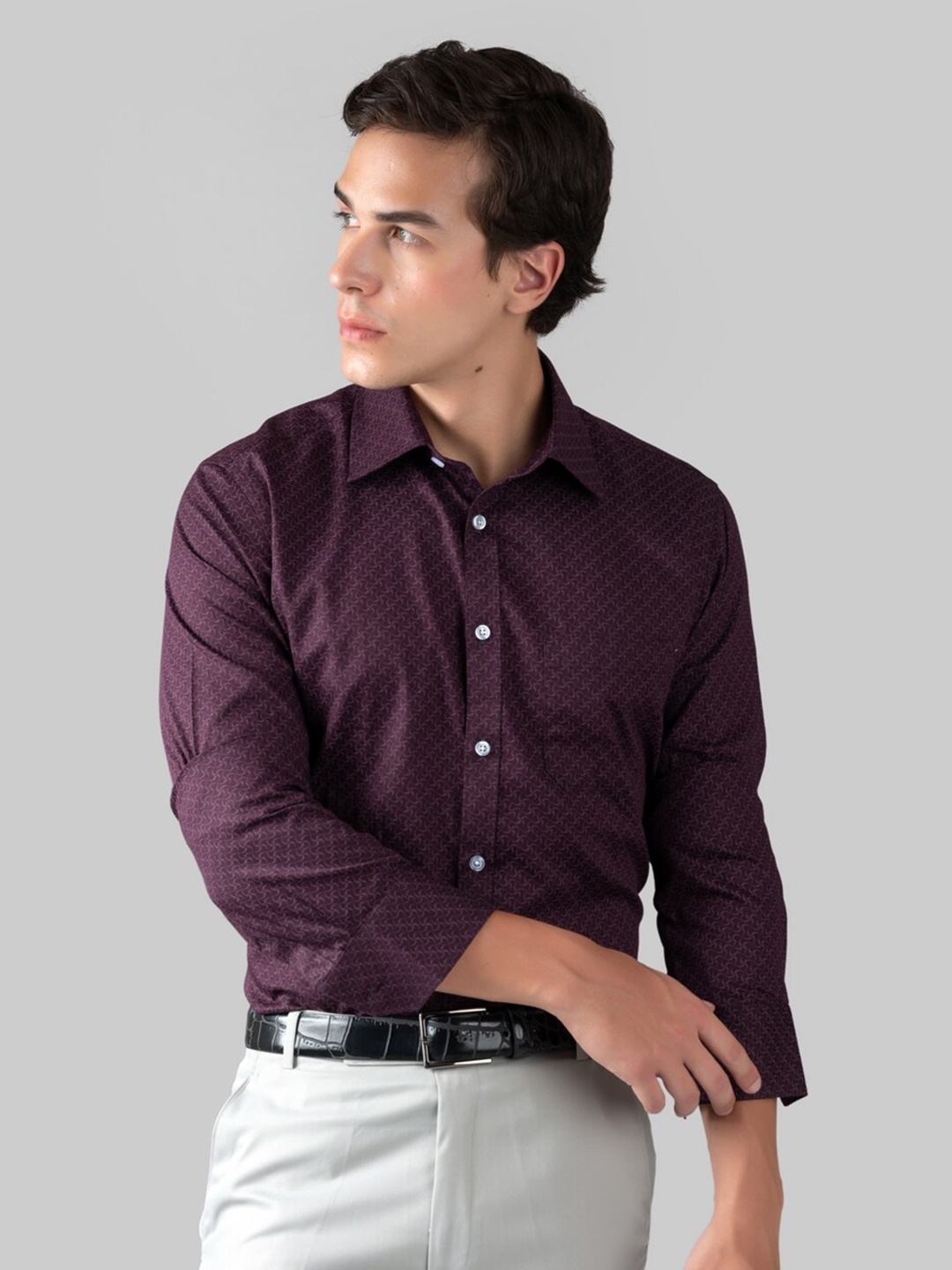 

MUTAQINOTI Comfort Abstract Printed Spread Collared Formal Shirt, Maroon