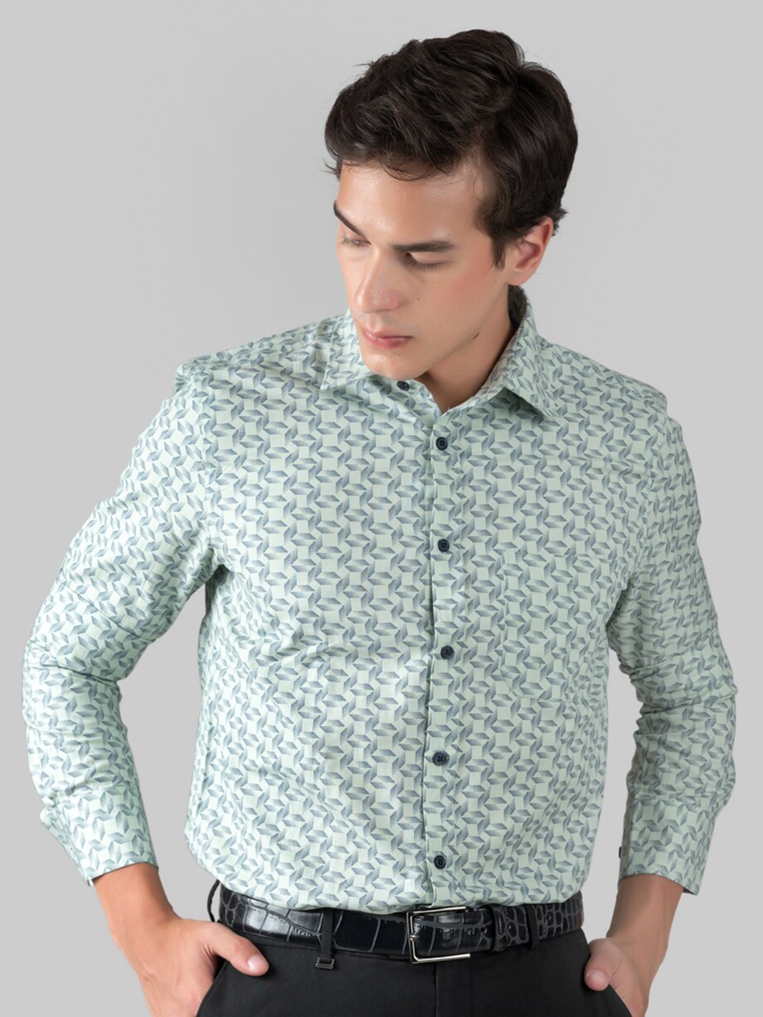 

MUTAQINOTI Comfort Opaque Geometric Printed Cotton Formal Shirt, Green
