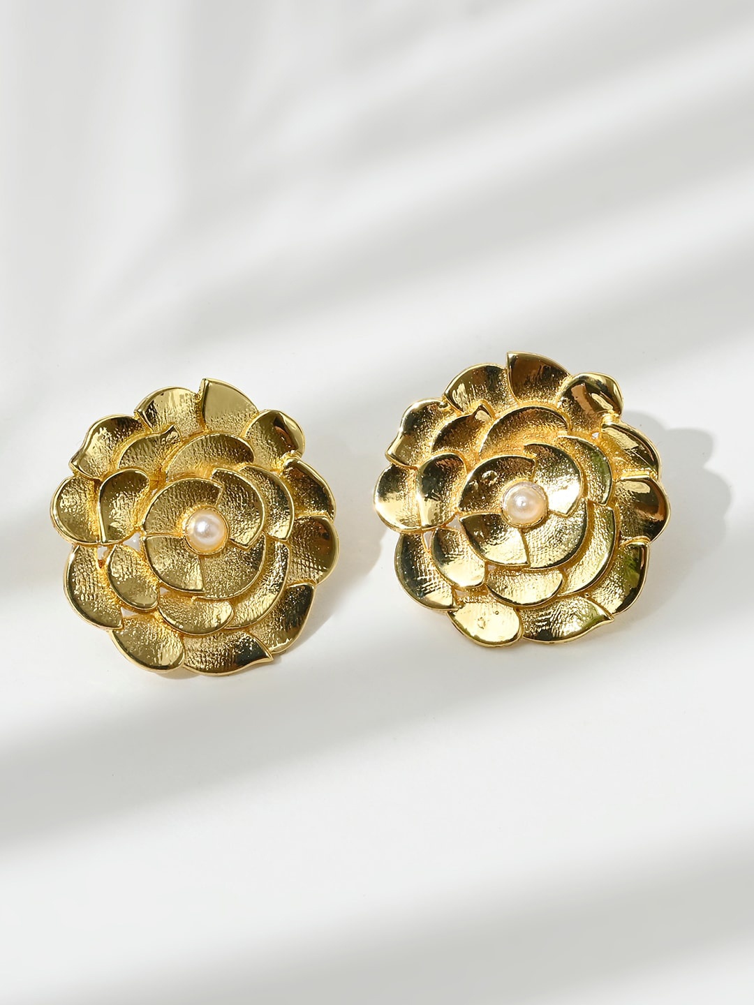 

XPNSV Contemporary Studs Earrings, Gold