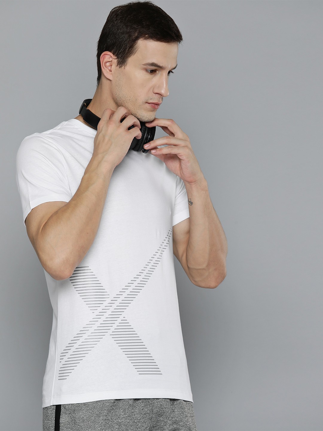 

HRX by Hrithik Roshan Men Graphic Printed T-shirt, White