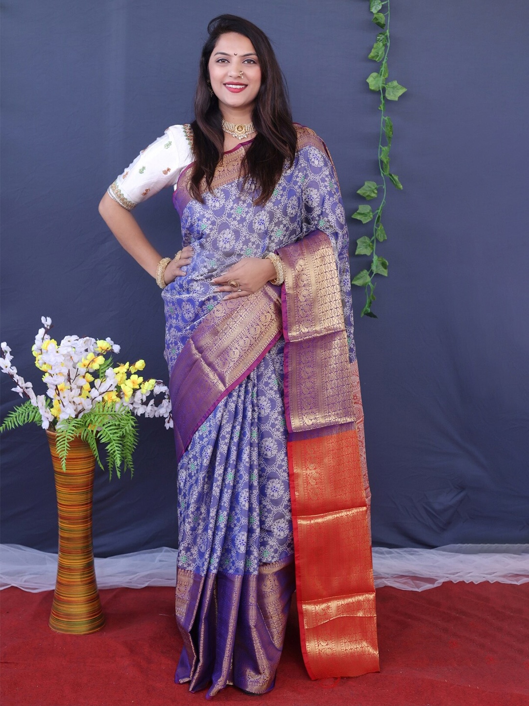

AVANTIKA FASHION Ethnic Motifs Woven Design Zari Pure Silk Kanjeevaram Saree, Blue