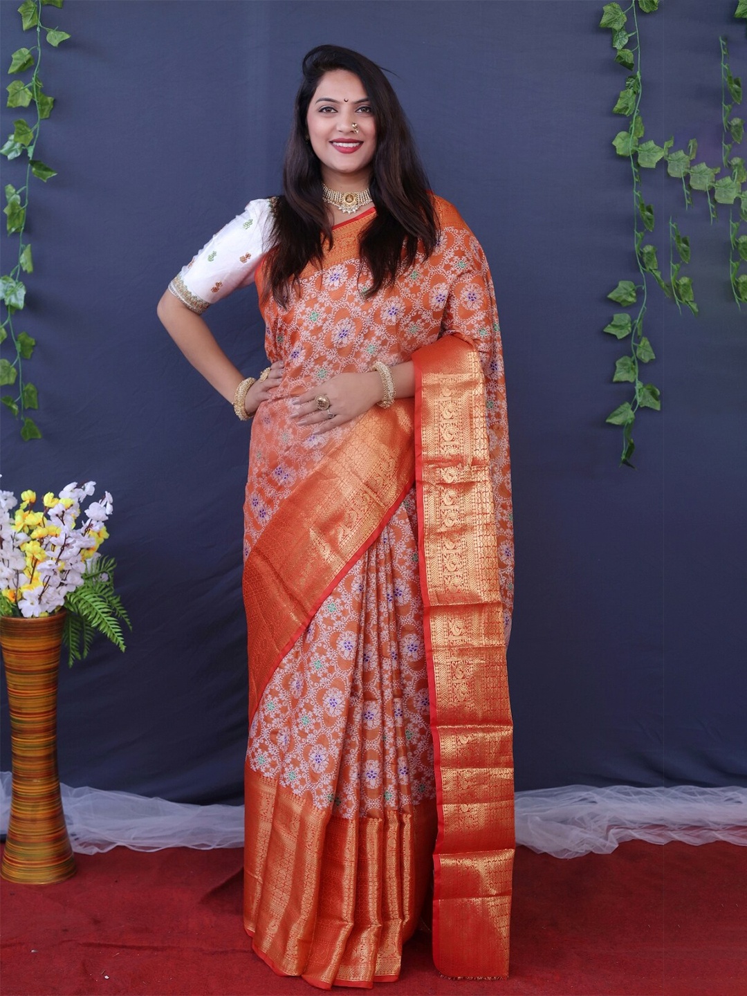 

AVANTIKA FASHION Woven Design Zari Pure Silk Kanjeevaram Saree, Orange