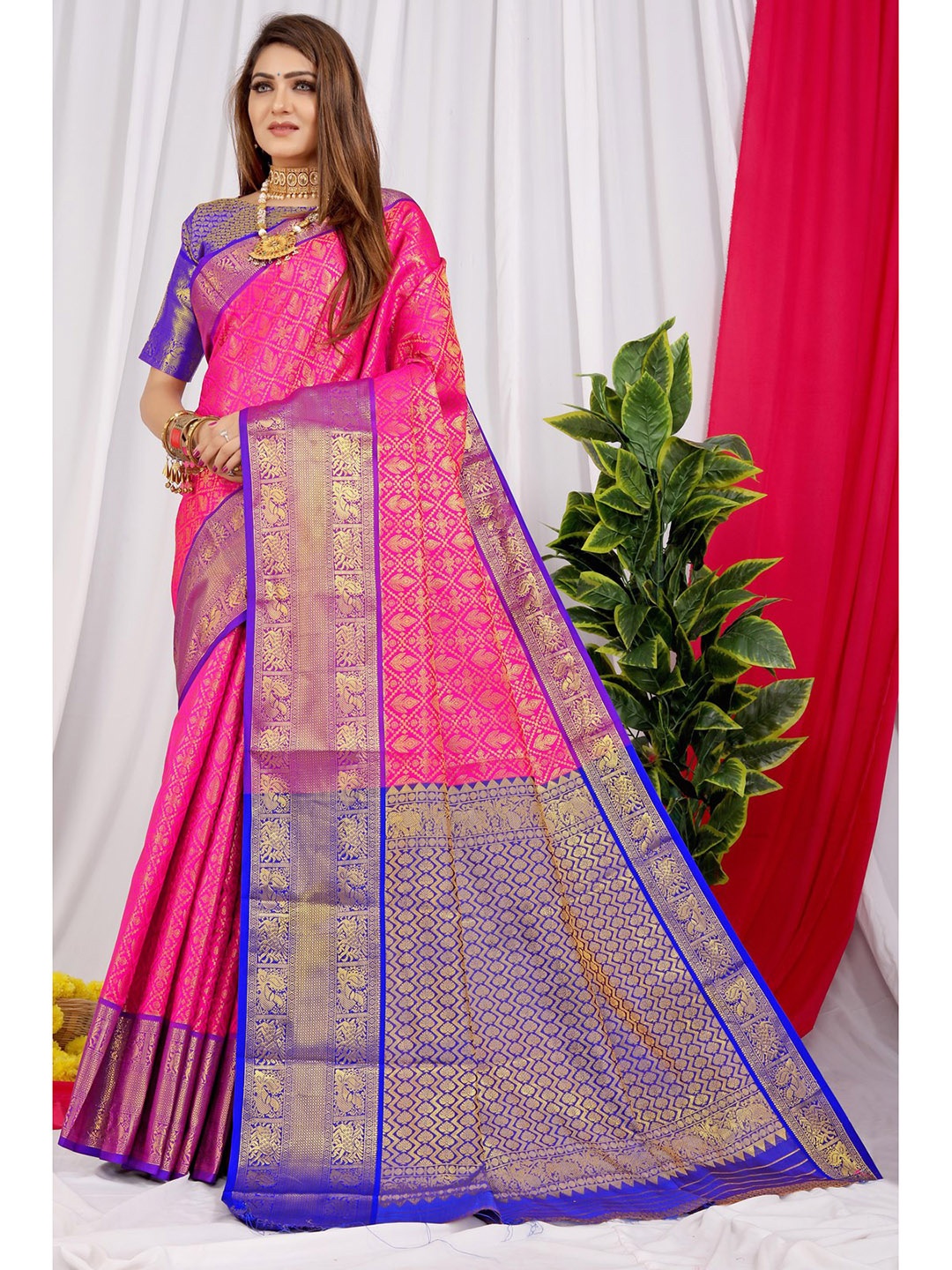 

AVANTIKA FASHION Woven Design Zari Pure Silk Designer Kanjeevaram Saree, Pink