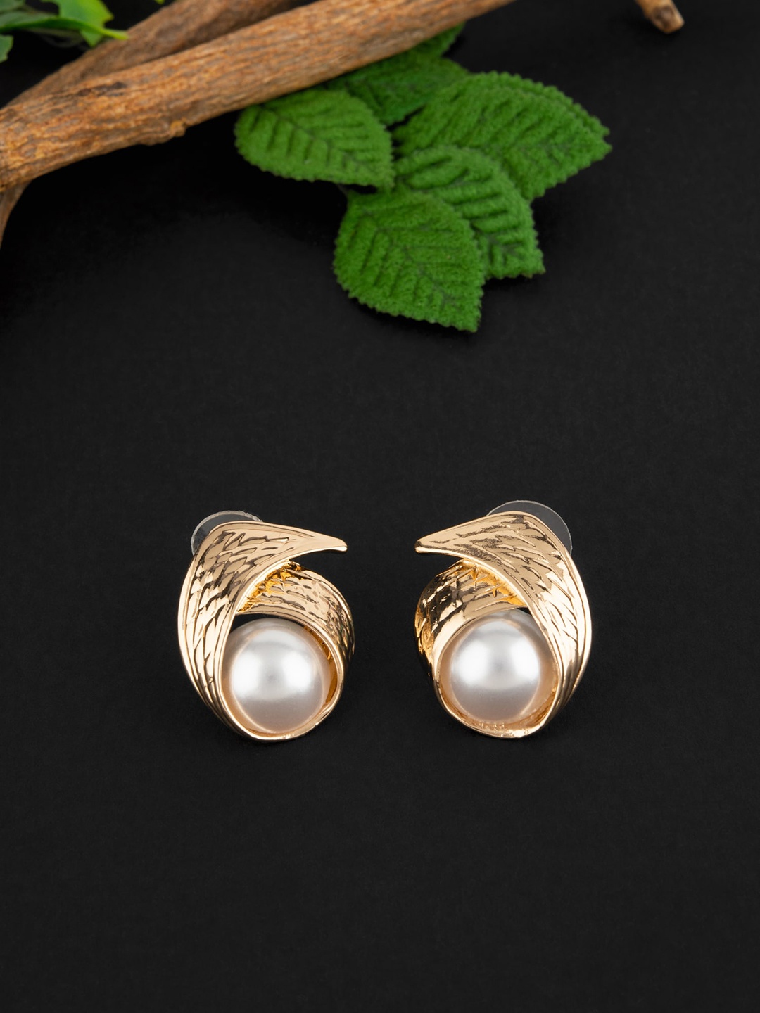 

E2O Gold-Plated Contemporary Studs Earrings