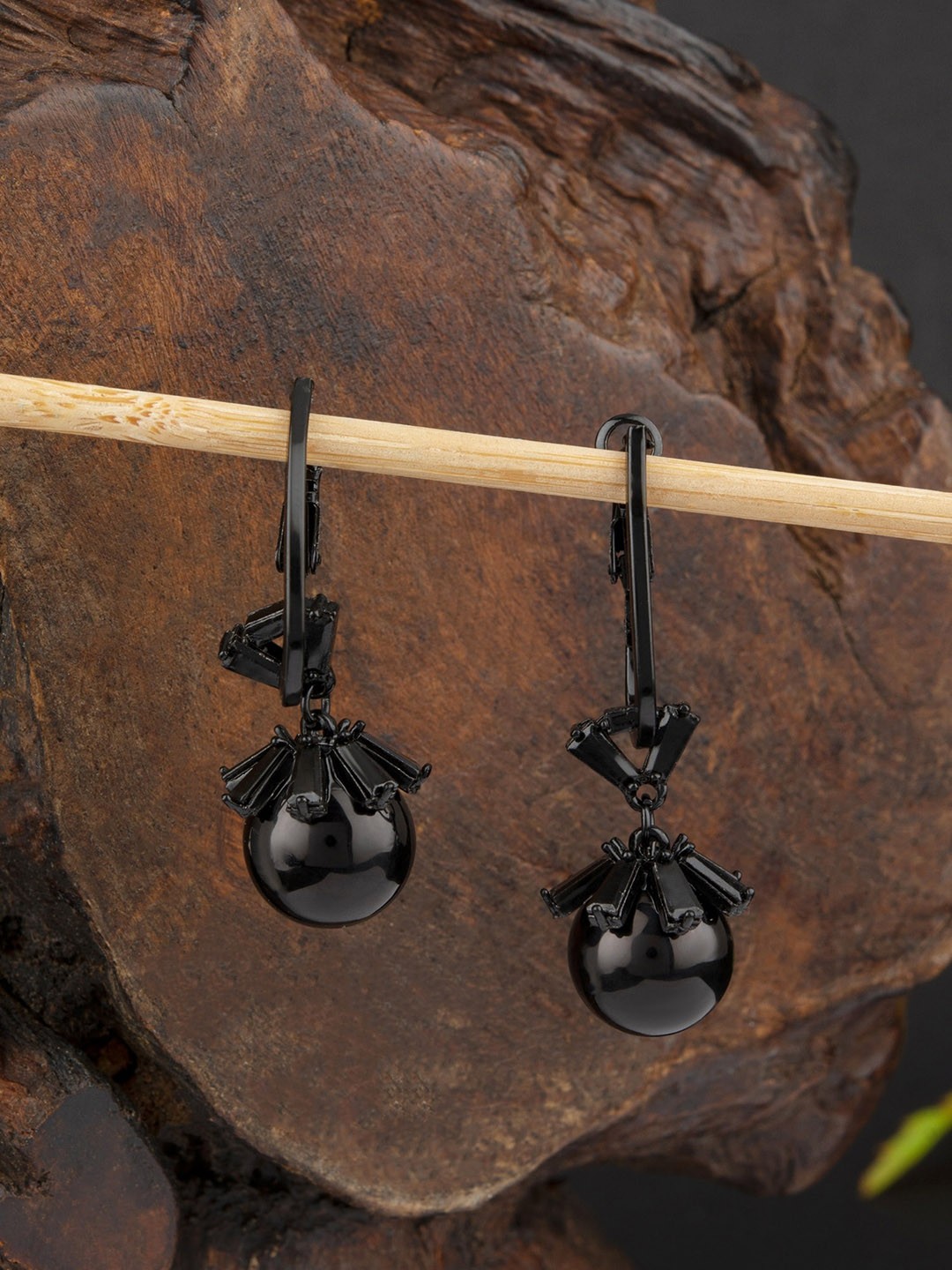 

E2O Contemporary Drop Earrings, Black